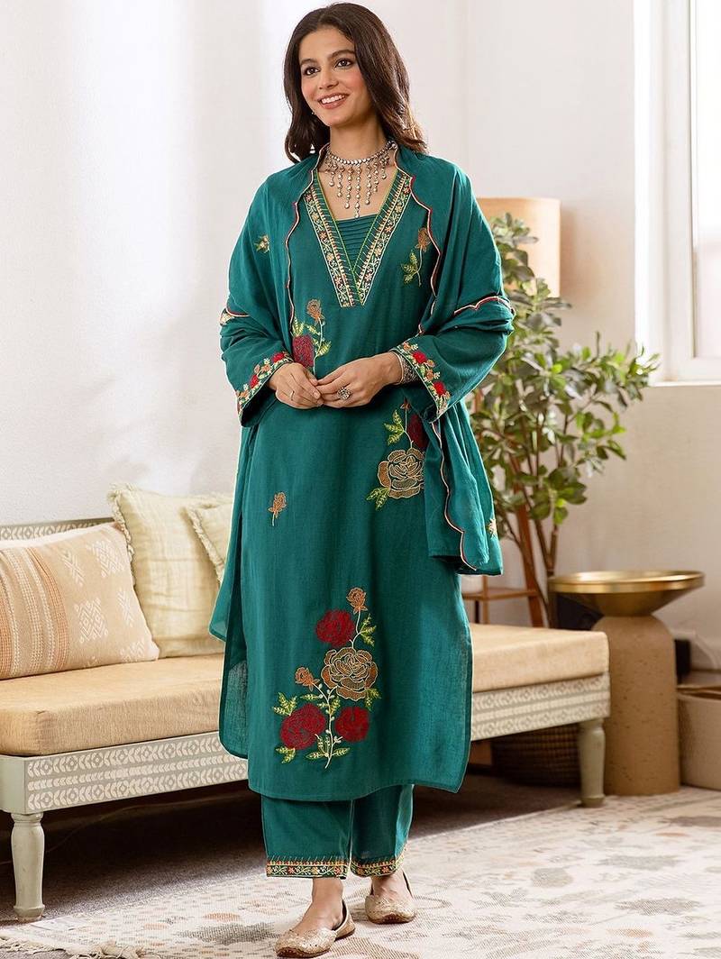Women Floral Embroidered Regular Thread Work Kurta with Trousers & With Dupatta