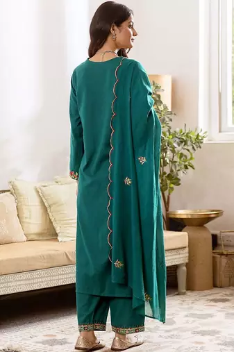 Women Floral Embroidered Regular Thread Work Kurta with Trousers & With Dupatta