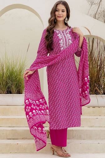 Women Bandhani Printed Kurta with Trouser & Dupatta