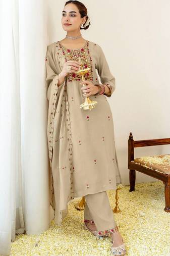 Women Floral Embroidered Regular Thread Work Pure Cotton Kurta with Trousers & With Dupatta