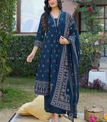 Women Regular Kurta with Pyjamas & With Dupatta