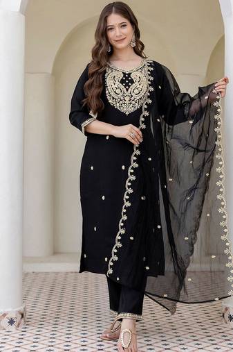 Women Ethnic Motifs Embroidered Regular Kurta with Trousers & With Dupatta