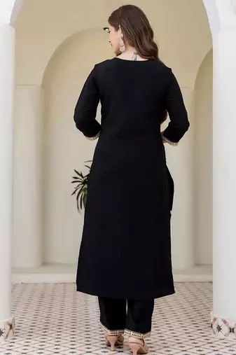 Women Ethnic Motifs Embroidered Regular Kurta with Trousers & With Dupatta