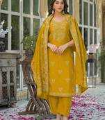 Women Floral Embroidered Regular Thread Work Kurta with Trousers & With Dupatta