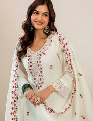 Floral Embroidered Regular Thread Work Kurta with Palazzos With Dupatta 2