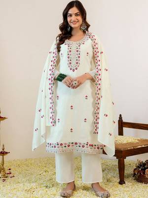 Floral Embroidered Regular Thread Work Kurta with Palazzos With Dupatta 7