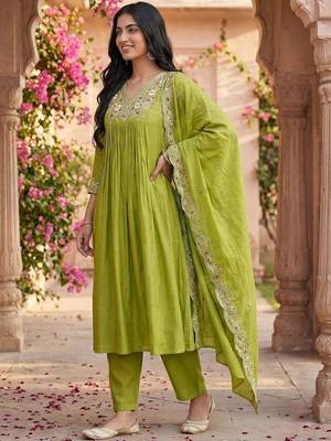 Women Ethnic Motifs Embroidered Empire Thread Work Kurta with Trousers & With Dupatta 4