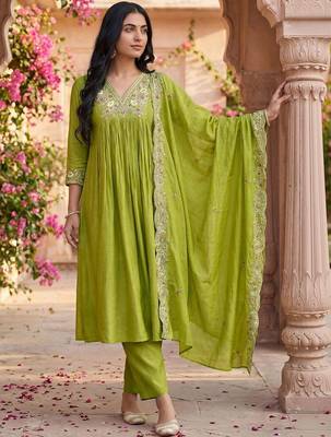 Women Ethnic Motifs Embroidered Empire Thread Work Kurta with Trousers & With Dupatta 5