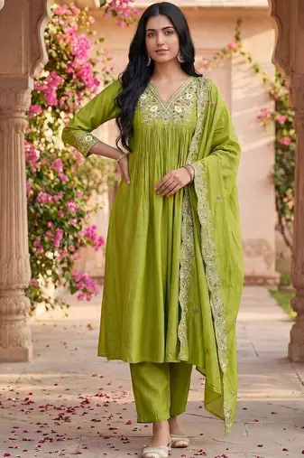 Women Ethnic Motifs Embroidered Empire Thread Work Kurta with Trousers & With Dupatta