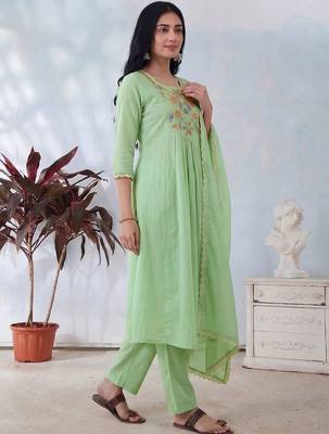 Women Green Pure Cotton Embroidered Straight Kurta Trousers with Dupatta 3