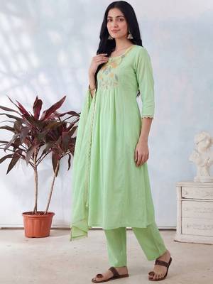 Women Green Pure Cotton Embroidered Straight Kurta Trousers with Dupatta 7