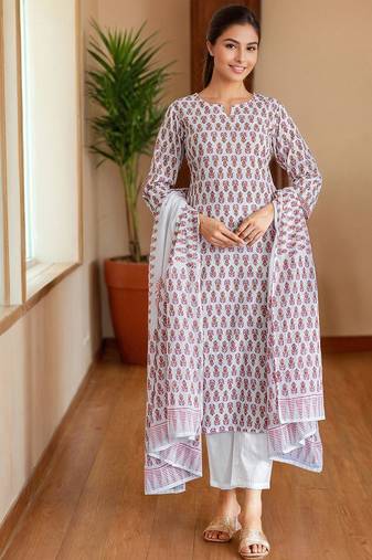 Women Floral Printed Kurta with Trousers & Dupatta