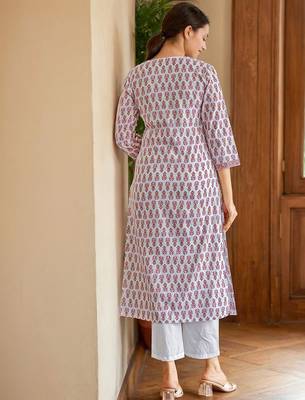 Women Floral Printed Kurta with Trousers & Dupatta 5