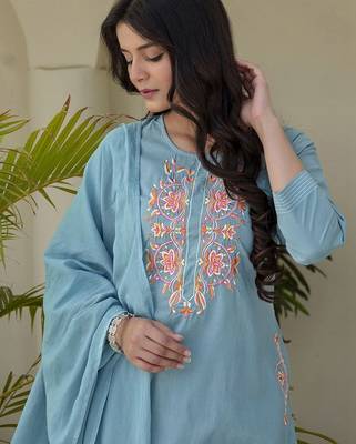Women Ethnic Motifs Embroidered Regular Thread Work Kurta with Trousers & With Dupatta 2