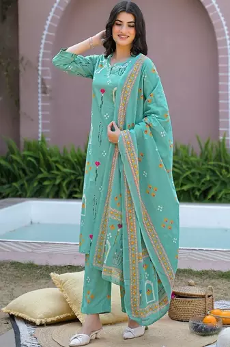 Women Printed Regular Kurta with Pyjamas & With Dupatta