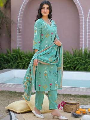 Women Printed Regular Kurta with Pyjamas & With Dupatta 3
