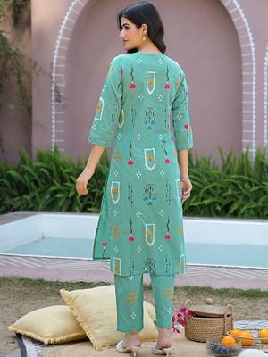 Women Printed Regular Kurta with Pyjamas & With Dupatta 5