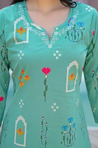 Women Printed Regular Kurta with Pyjamas & With Dupatta