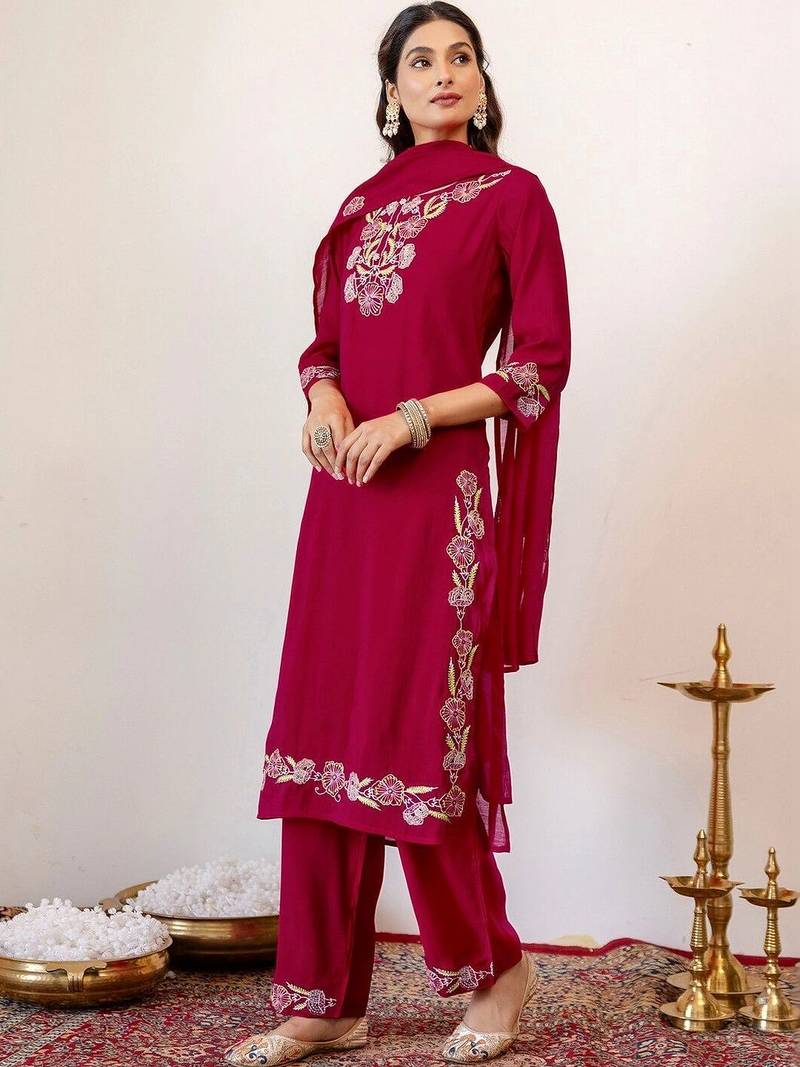 Women Floral Embroidered Regular Thread Work Kurta with Palazzos & With Dupatta