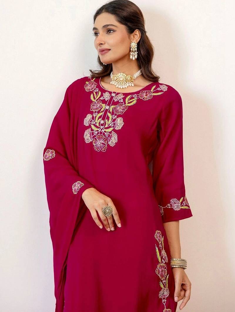 Women Floral Embroidered Regular Thread Work Kurta with Palazzos & With Dupatta