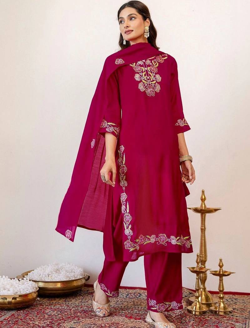 Women Floral Embroidered Regular Thread Work Kurta with Palazzos & With Dupatta