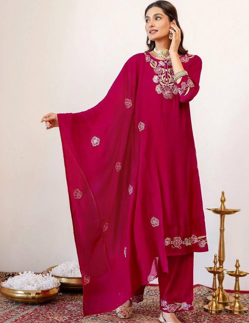 Women Floral Embroidered Regular Thread Work Kurta with Palazzos & With Dupatta