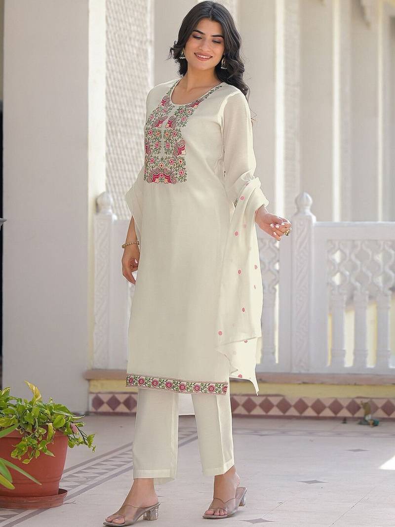 Women Floral Embroidered Regular Thread Work Kurta with Trousers & With Dupatta