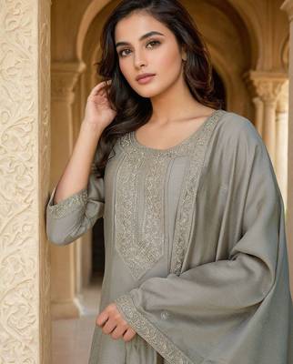 Floral Embroidered Thread Work A-Line Kurta With Trousers & Dupatta 2