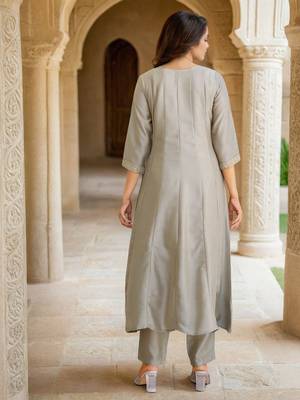 Floral Embroidered Thread Work A-Line Kurta With Trousers & Dupatta 3