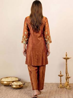 Women Floral Embroidered Regular Thread Work Kurta with Palazzos & With Dupatta 2