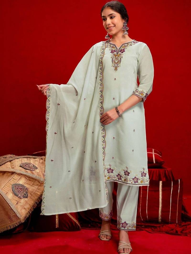Women Floral Embroidered Regular Thread Work Chanderi Cotton Kurta with Trousers & With Dupatta