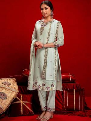 Women Floral Embroidered Regular Thread Work Chanderi Cotton Kurta with Trousers & With Dupatta 3