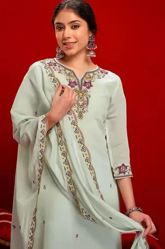 Women Floral Embroidered Regular Thread Work Chanderi Cotton Kurta with Trousers & With Dupatta