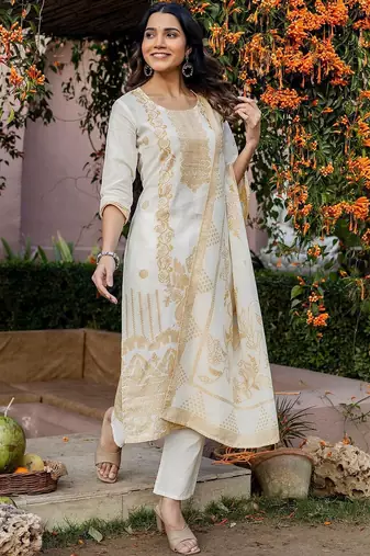 Women Ethnic Motifs Printed Regular Kurta with Trousers & With Dupatta