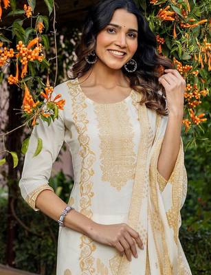 Women Ethnic Motifs Printed Regular Kurta with Trousers & With Dupatta 5