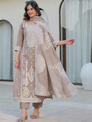 Women Ethnic Motifs Embroidered Regular Thread Work Kurta with Trousers & With Dupatta 6