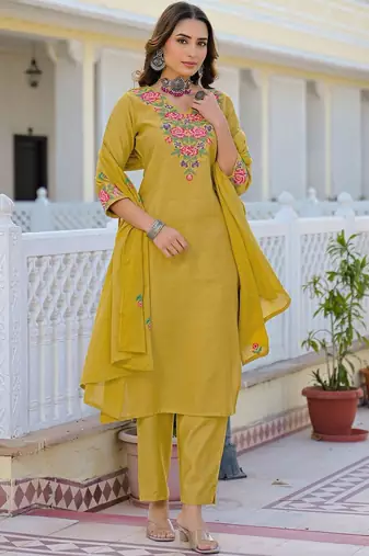 Women Floral Embroidered Regular Thread Work Kurta with Trousers & With Dupatta