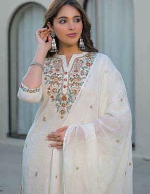 Women Ethnic Motifs Embroidered Regular Thread Work Kurta with Trousers & With Dupatta 2