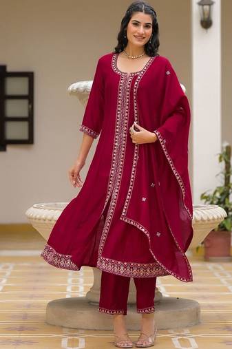 Women Regular Kurta with Pyjamas & With Dupatta