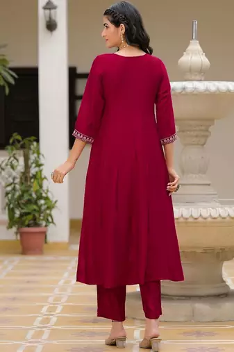 Women Regular Kurta with Pyjamas & With Dupatta