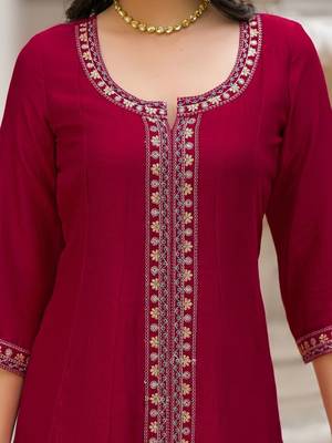 Women Regular Kurta with Pyjamas & With Dupatta 6