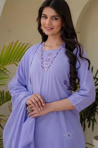 Women Ethnic Motifs Embroidered Regular Thread Work Pure Cotton Kurta with Trousers & With Dupatta