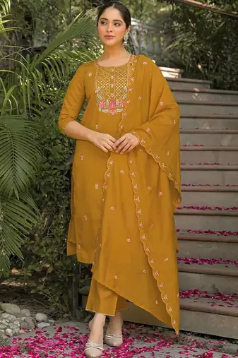 Women Floral Regular Mirror Work Pure Silk Kurta & Trousers With Dupatta