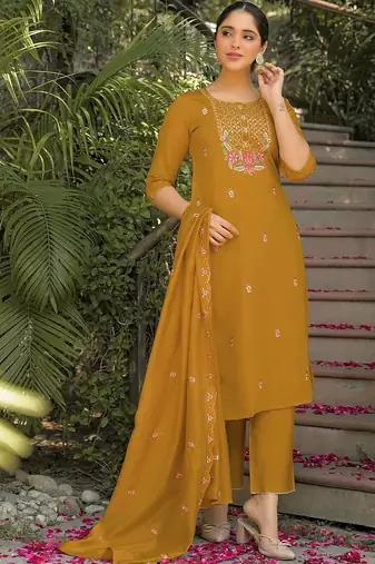 Women Floral Regular Mirror Work Pure Silk Kurta & Trousers With Dupatta