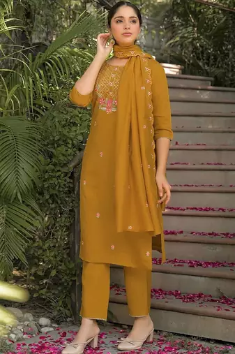 Women Floral Regular Mirror Work Pure Silk Kurta & Trousers With Dupatta