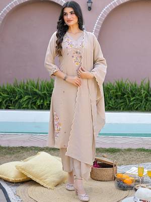 Women Floral Embroidered Regular Thread Work Kurta with Trousers & With Dupatta 1