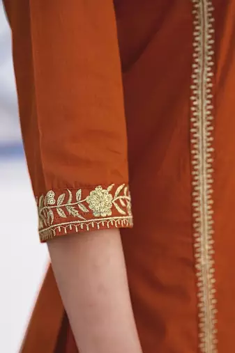 Women Embroidered Regular Pure Cotton Kurta with Trousers & With Dupatta