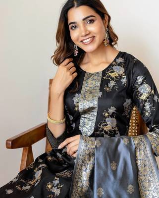 Floral Woven Design Straight Kurta With Trousers & Dupatta 2