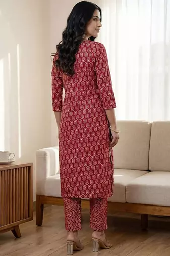 Women Ethnic Motifs Printed Regular Kurta with Trousers & With Dupatta