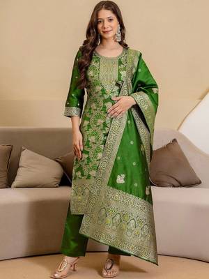 Women Ethnic Motifs Regular Kurta with Trousers & With Dupatta 1